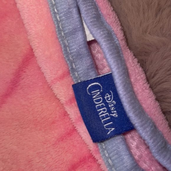 Disney Cinderella big blanket pink blue yellow butterflies & clock 5ft x 7ft​ - Picture 2 of 7